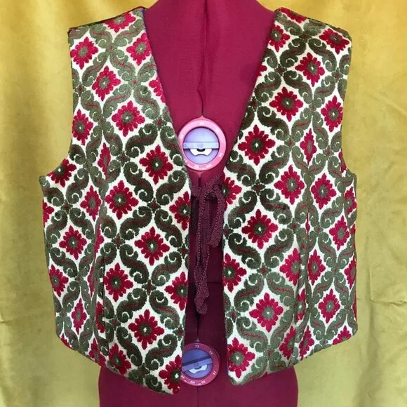 Handmade tie front vest made from vintage fabric - Picture 3 of 9